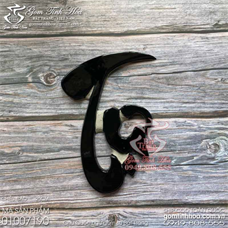 Chữ thư pháp gốm sứ Bát Tràng